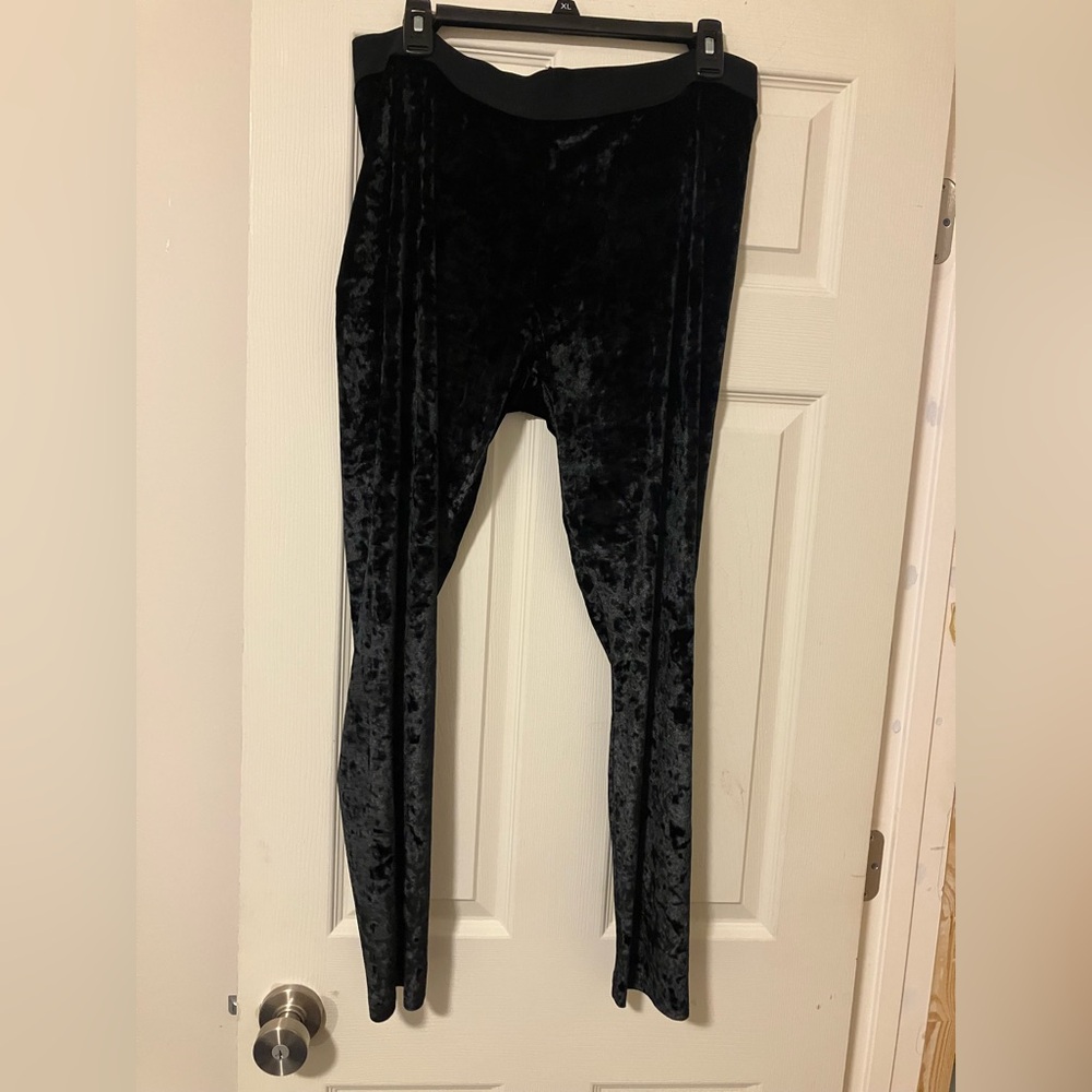 Vera Wang Black Crashed Velvet Leggings, size XL